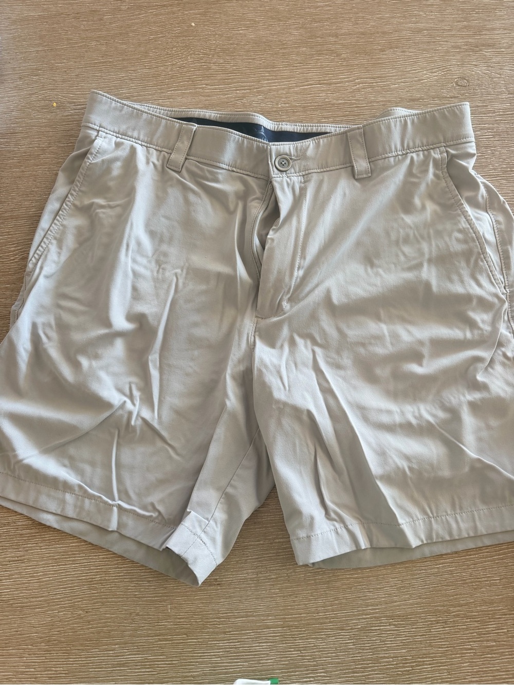 Southern Tide brrr-die 8" Performance Short